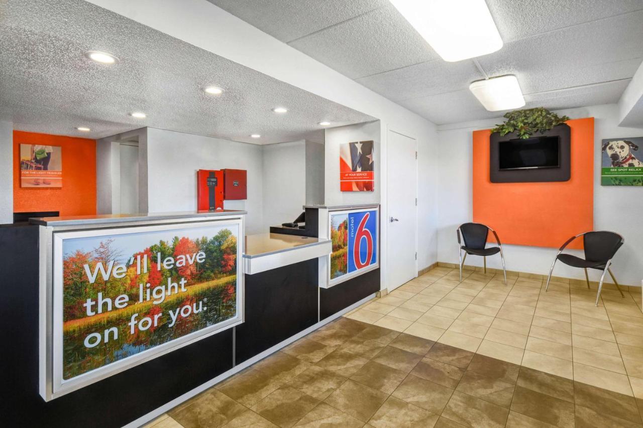 Motel 6-Memphis, Tn - Downtown Eksteriør billede